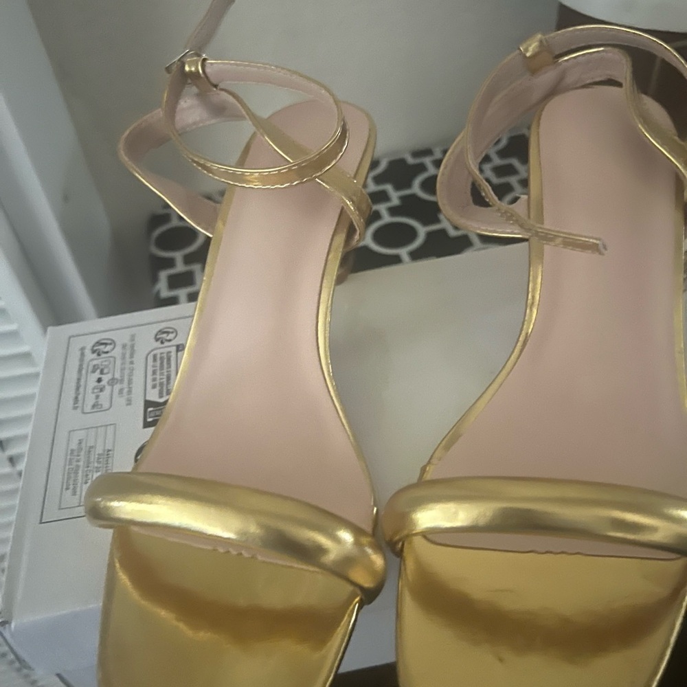 Elegant Gold Strappy Sandals